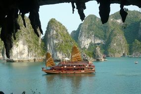 cruise ship in Halong Bay