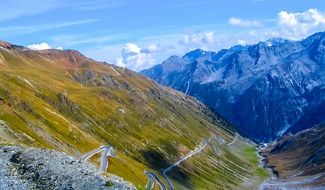 Path among the picturesque mountains