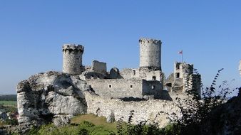 view of the castle Ogrodzieniec