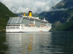 ship cruise norway, geirangerfjord