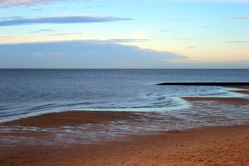 the North Sea tide on the coast