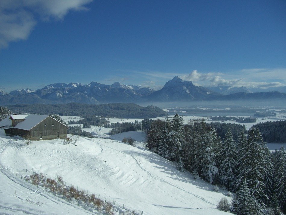 Saulingspitze is a twin-peak mountain in Europe