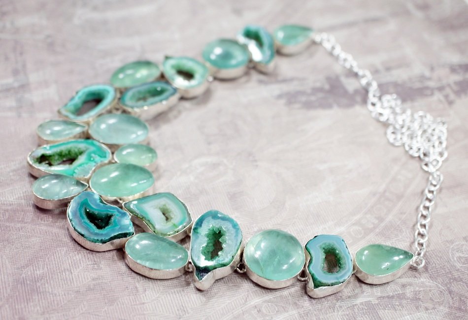 necklace of apatites