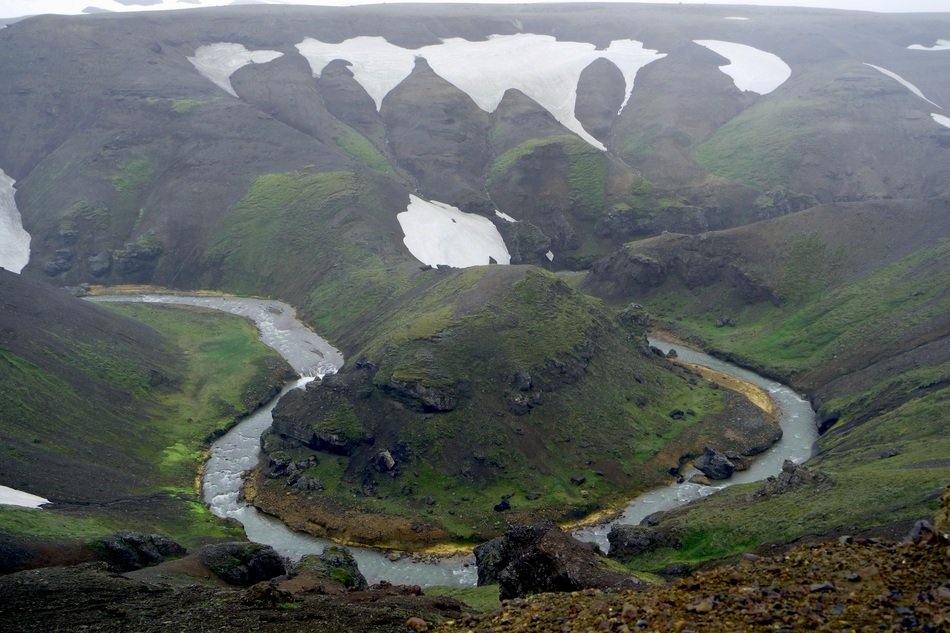 mountain range kerlingarfjÃ¶ll in iceland