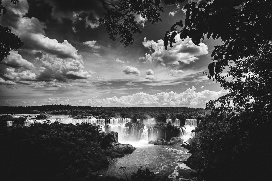 black and white picture of Iguazu falls