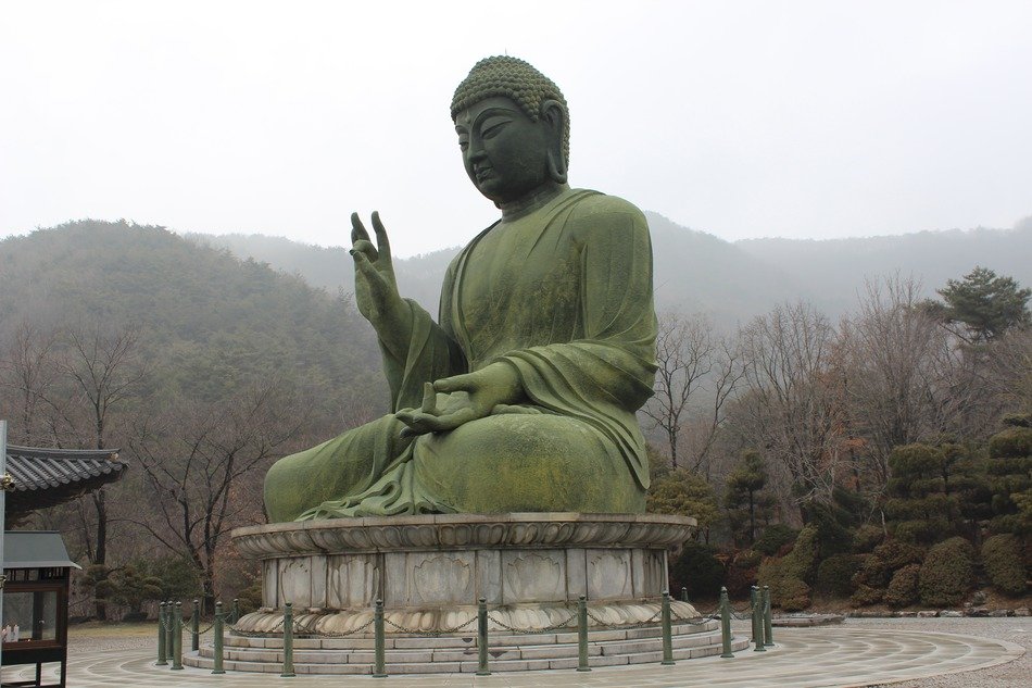 bronze statue of amitabha in cheonan