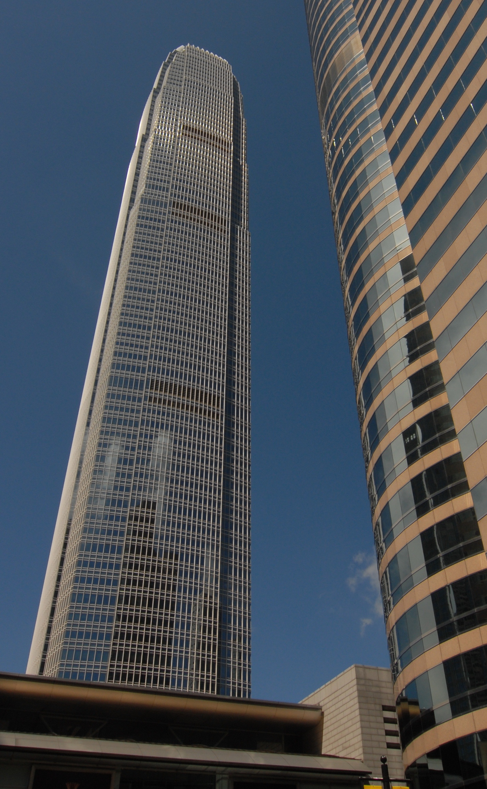 tallest skyscraper in hong kong