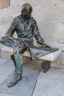 reader read statue bronze sitting