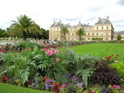 garden and Luxembourg Palace