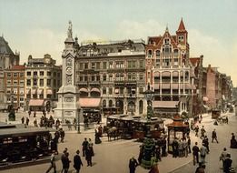 dam square amsterdam