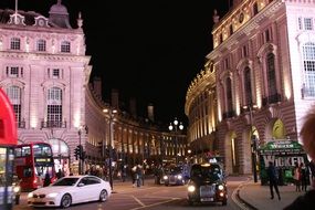 night life of picadilly circus