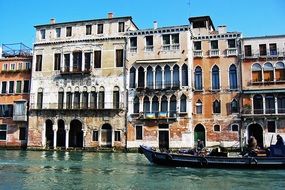 venice houses