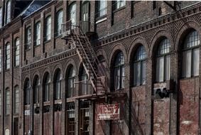 building in a warehouse district in bridgeport