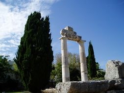 greek columns for archeology