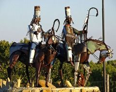 metal horses monument