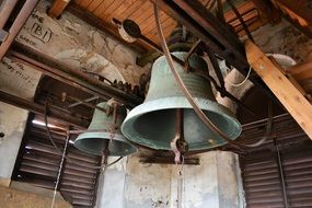 bell church old monument