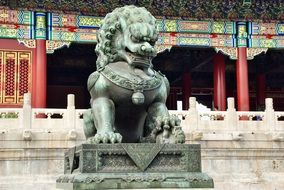 china forbidden statue