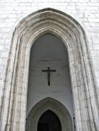 entrance to the church through the arch