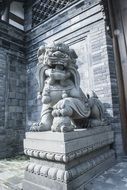 sculpture of a lying lion, china, chengdu