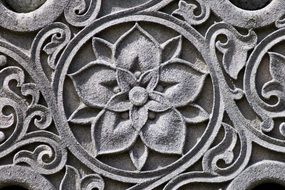 monument design with flowers and patterns