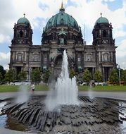 fountain in front of the cathedral in berlin