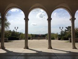 arches with columns