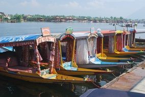 kashmir houseboat