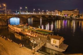 night lod prague river bridge view