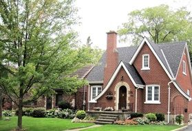 red brick house in Ontario, Canada