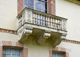 fontainebleau palace balcony france