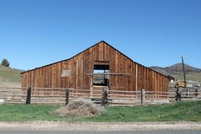 old west barn, oregon