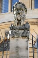 oxford man statue
