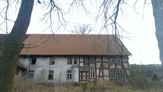 Picture of ruined old house