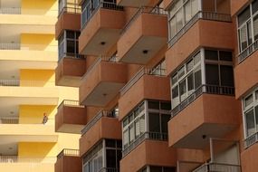 hotel skyscraper balcony