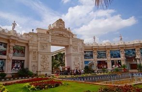 film city gate structure