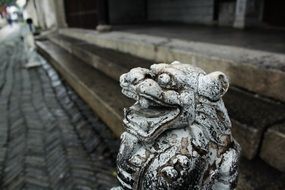 lions as gatekeepers in the old city