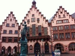 statue in front of the town hall in Frankfurt