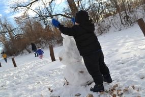 playing snowman