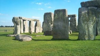 prehistoric stone henge