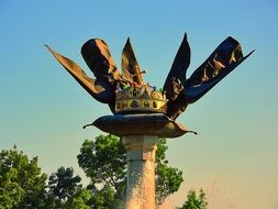 royal crown monument, hungary, szarvas