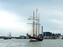 ship on the Thames