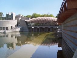 Crystal bridges museum of art