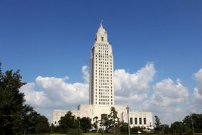 capitol building in louisiana, baton rouge