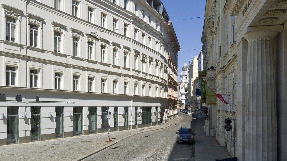 view of the street in the city of vienna