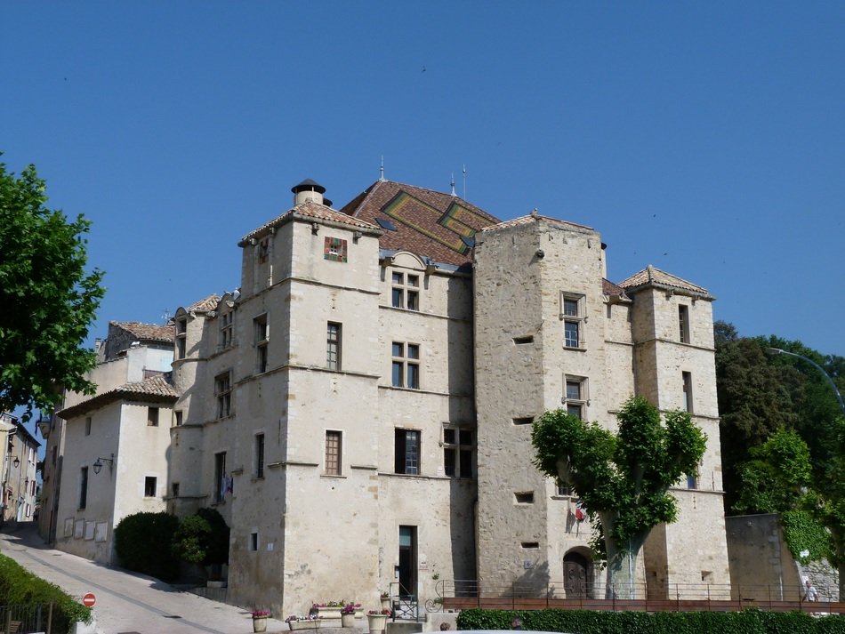chateau arnoux castles