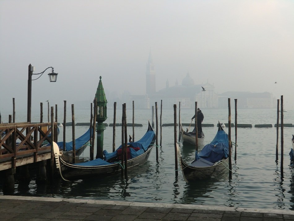 fog in Venice italy