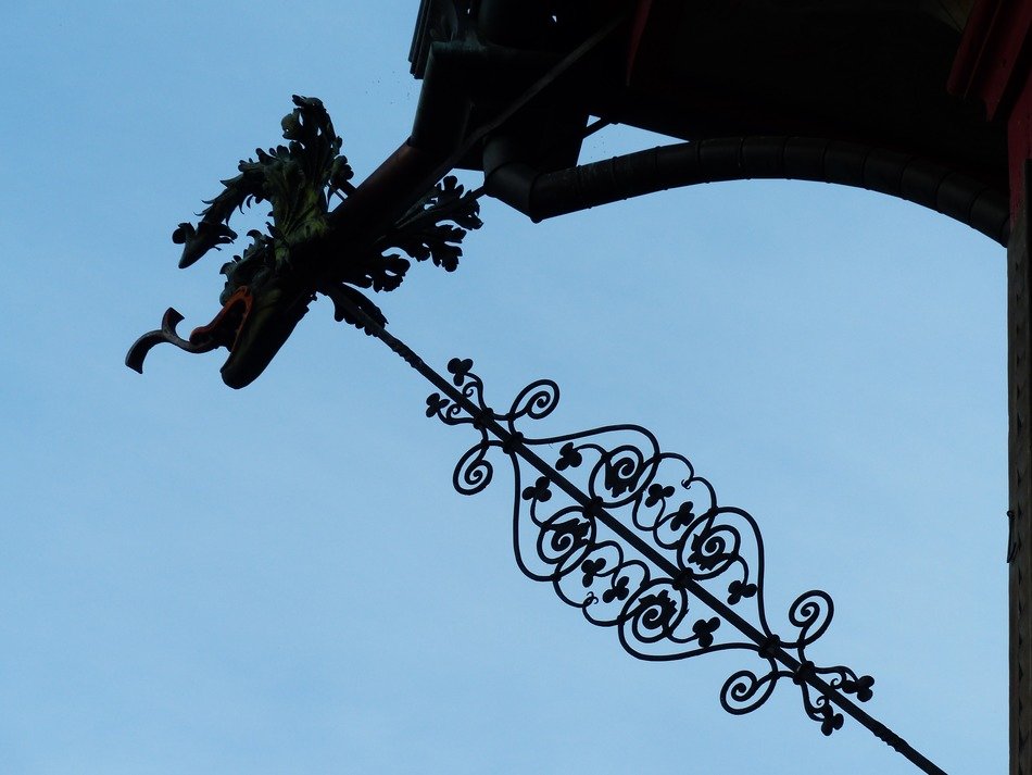 gargoyle dragon as metal figure