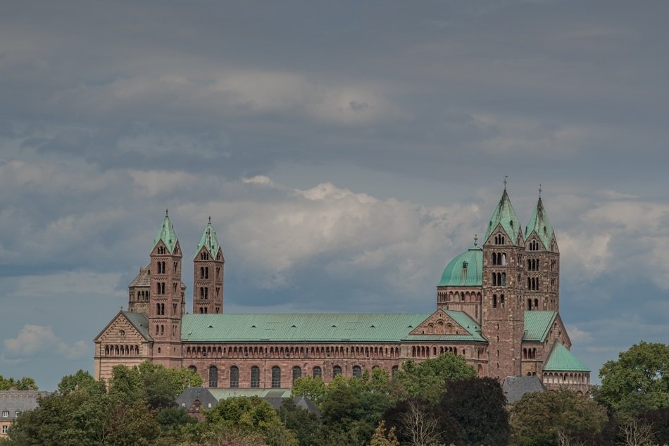 Building with the green roof in the Germany