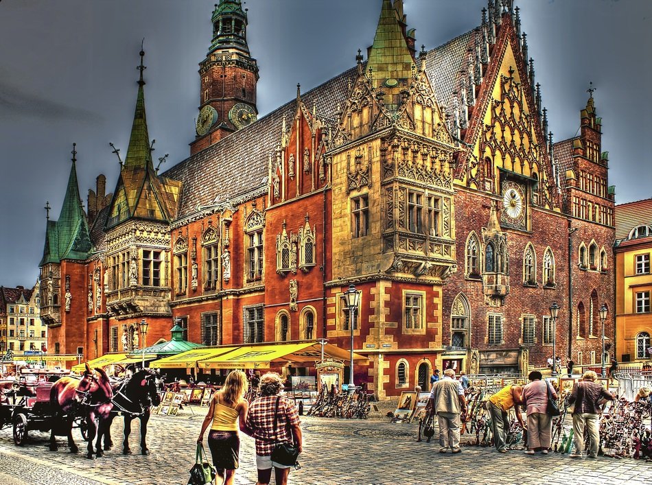 drawing of the city hall and people near it