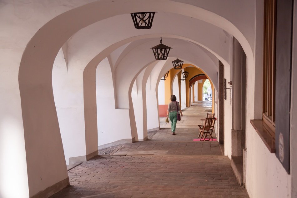 woman and homes arcades